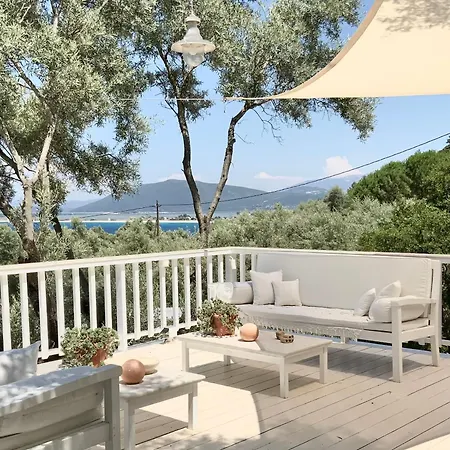 Epipleon Seafront Villa *