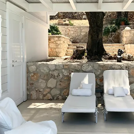 Epipleon Seafront Villa